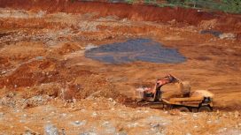 Pemberian Izin Ormas Mengelola Tambang Cacat undang-Undang (REUTERS/Ajeng Dinar Ulfiana)