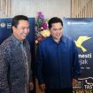 Boy Thohir dan Erick Thohir di kantor pajak. (Foto: Merdeka.com)