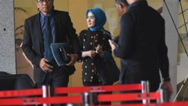 Dirut Pertamina Nicke Widyawati di Gedung KPK.