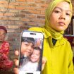Keluarga Menunjukkan Potret Aldelia Rahma (Viva.co.id/IW Grafis)