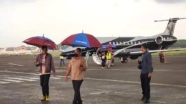 Potret diduga Bobby Nasution menaiki jet pribadi (X@MurtadhaOne1)