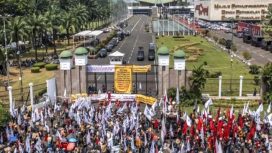 Demonstrasi di Gedung DPR (Doc. ANTARA Foto)