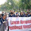Mahasiswa Menggelar Demo di Kawasan Patung Kuda (Doc. RRI)
