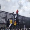 Demonstrasi di depan gedung DPR, Kamis (22/08)(Azhar/detikcom)