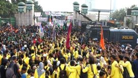 Aksi Mahasiswa Demo di Gedung DPR/MPR (Doc. Kompas.com)