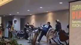 Aksi premanisme dalam kegiatan diaspora.