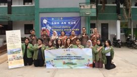 Tim Pengabdian Kepada Masyarakat (PKM) UPN Veteran Jakarta di SMK An-Nur, Depok.
