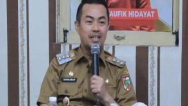 Direktur Organisasi Kemasyarakatan Ditjen Politik dan Pemerintahan Umum Kementerian Dalam Negeri (Kemendagri) dan Pj Wali Kota Pekanbaru, Risnandar Mahiwa.