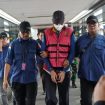 Tim penyidik Pidsus Kejagung menangkap mantan pejabat PT Timah, Alwin Albar, tersangka korupsi timah Rp300 triliun. (Indonesiawatch.id/Dok. Kejagung)