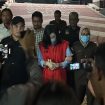 Ibu Ronald Tannur, Meirizka usai ditetapkan sebagai tersangka. Kejagung periksa Direktur PT Golden Trimulia Valasindo, PW, untuk membongkar suap pengurusan putusan Ronald Tannur. (Indonesiawatch.id/Dok. Kejagung)