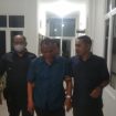 Tersangka SH usai ditangkap Satgas SIRI Kejagung terkait korupsi ruko Perumnas Pontianak. (Indonesiawatch.id/Dok. Kejagung)