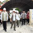 Kepala BNPB, Suharyanto, mengunjungi lokasi pembangunan gedung Pusdalop BNPB NTB. (Indonesiawatch.id/Dok. BNPB)