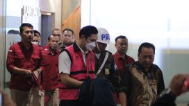 Perwakilan PT Refined Bangka Tin (RBT), Harvey Moeis, dituntut 12 tahun penjara, denda Rp1 miliar, dan uang pengganti Rp210 miliar dalam perkara korupsi dan pencucian uang timah. (Indonesiawatch.id/Dok. Kejagung)