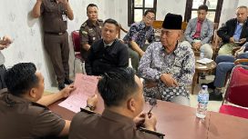 Penyerahan tahap II tersangka Panji Gumilang di Kejari Indramayu. Tim JPU segera siapkan surat dakwaan Panji Gumilang dalam perkara pencucian uang Rp73 miliar. (Indonesiawatch.id/Dok. Kejagung)