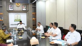 Pj Gubernur Aceh, , Safrizal ZA, menerima audiensi jajara  teras PT Pembangunan Aceh (PEMA). Ia mengatakan,  mendukung pengembangan panas bumi Seulawah Agam. (Indonesiawatch.id/Dok Pemprov Aceh)