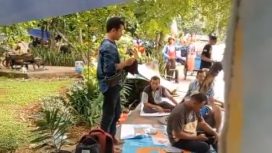 Petani dari Riau dan Jambi menyatakan akan tetap bertahan di depan Kemenhut hingga mendapat keadilan atas tanah mereka. (Indonesiawatch.id/Ist)