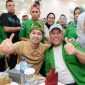 Raffi Ahmad berfoto dengan Ruksamin. (Indonesiawatch.id/Ist)