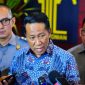 Menkum Supratman Andi Atgas mengatakan, Jaksa Agung bisa mengampuni koruptor melalui denda damai. (Indonesiawatch.id/Dok. Kemenkum)
