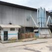 Salah satu smelter yang disita Kejagung sebagai barang bukti korupsi timah yang membelit 5 tersangka korporasi. (Indonesiawatch.id/Dok. Kejagung)
