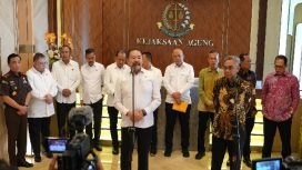 Jaksa Agung ST Burhanuddin menyebut pejabat KLHL terlilit korupsi sawit. (Indonesiawatch.id/Dok. Kejagung)