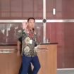 Mantan Komut PT Pertamina, Basuki Tjahaja Purnama (Ahok), saat akan menuju ruangan pemeriksaan di KPK. (Indonesiawatch.id/Ist)