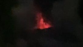 Erupsi Gunung Ibu di Halmahera Barat, Malut. (Indonesiawatch.id/Dok BNPB)