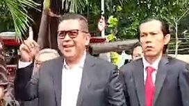 Sekjen PDIP Hasto Kristiyanto tiba di KPK. Ia mengatakan akan menunggu sikap KPK terkait praperadilan yang diajukan pihaknya di PN Jaksel. (Indonesiawatch.id/ist)