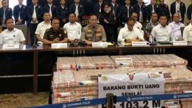Sejumlah Rp103 milar uang yang berhasil disita Polri terkait pencucian uang hasil dari judol. (Indonesiawatch.id/Ist)