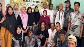 Acara halal bihalal eks pekerja Pasar Pramuka Pojok dengan Paiman Raharjo. (Istimewa).