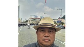 Koordinator Masyarakat Anti Korupsi Indonesia (MAKI)
Boyamin Bin Saiman mencari Riza Chalid di Malaysia (Foto: Ist.)